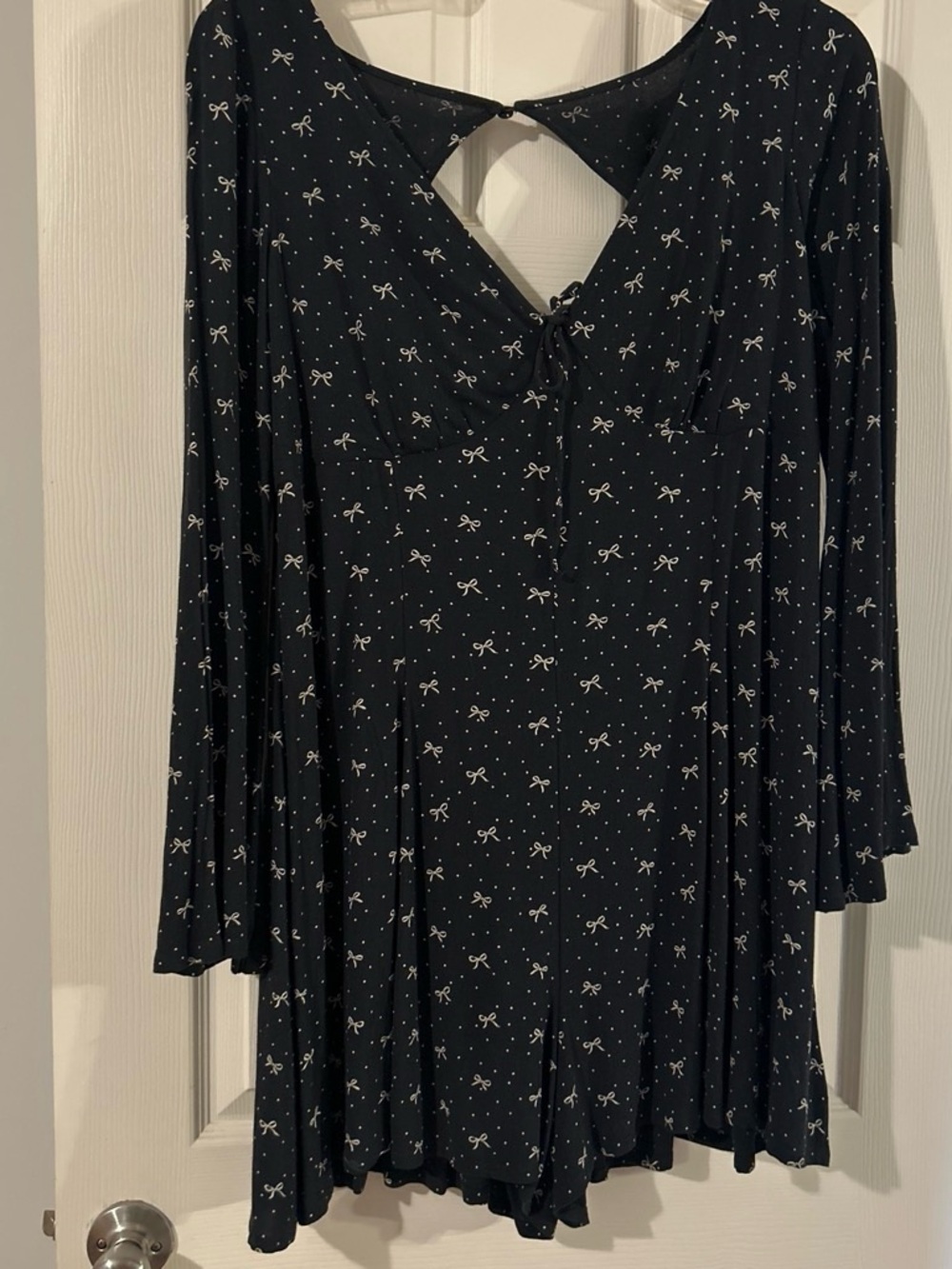 NWT women’s American eagle longsleeve romper navy with bow print XL open back